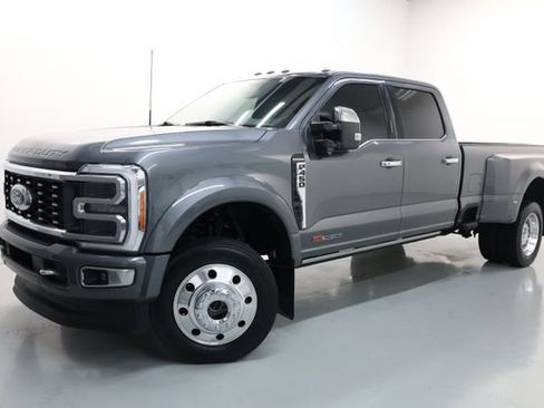 Used 2023 Ford F450 Platinum w/ FX4 Off-Road Package AWD/4WD image 1