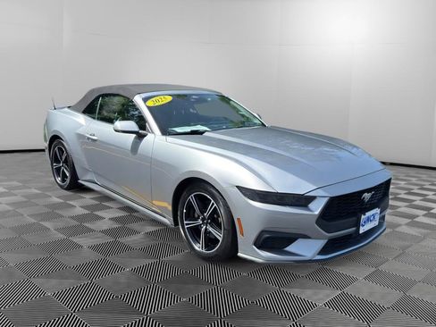 Used 2025 Ford Mustang Premium RWD image 7