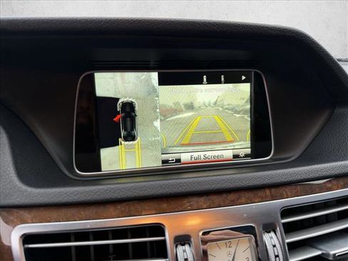 Used 2014 Mercedes-Benz E 550 4MATIC Sedan image 17
