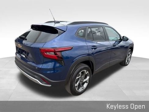 Used 2024 Chevrolet Trax LT w/ Driver Confidence Package image 16