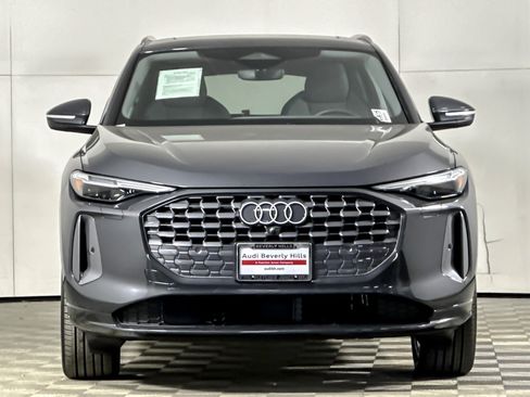 Used 2025 Audi Q5 Premium Plus w/ Premium Plus AWD/4WD image 8