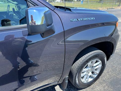 Used 2023 Chevrolet Silverado 1500 LT AWD/4WD image 10