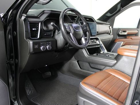 Used 2024 GMC Sierra 2500 Denali Ultimate image 25