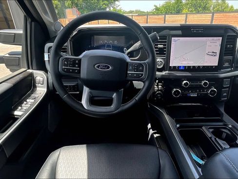 Used 2026 Ford F250 Lariat w/ Lariat Premium Package AWD/4WD image 5