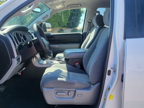 Used 2013 Toyota Tundra 4x4 Double Cab w/ SR5 Pkg image 24