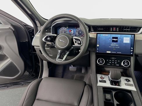 New 2026 Jaguar F-PACE R-Dynamic S AWD/4WD image 25