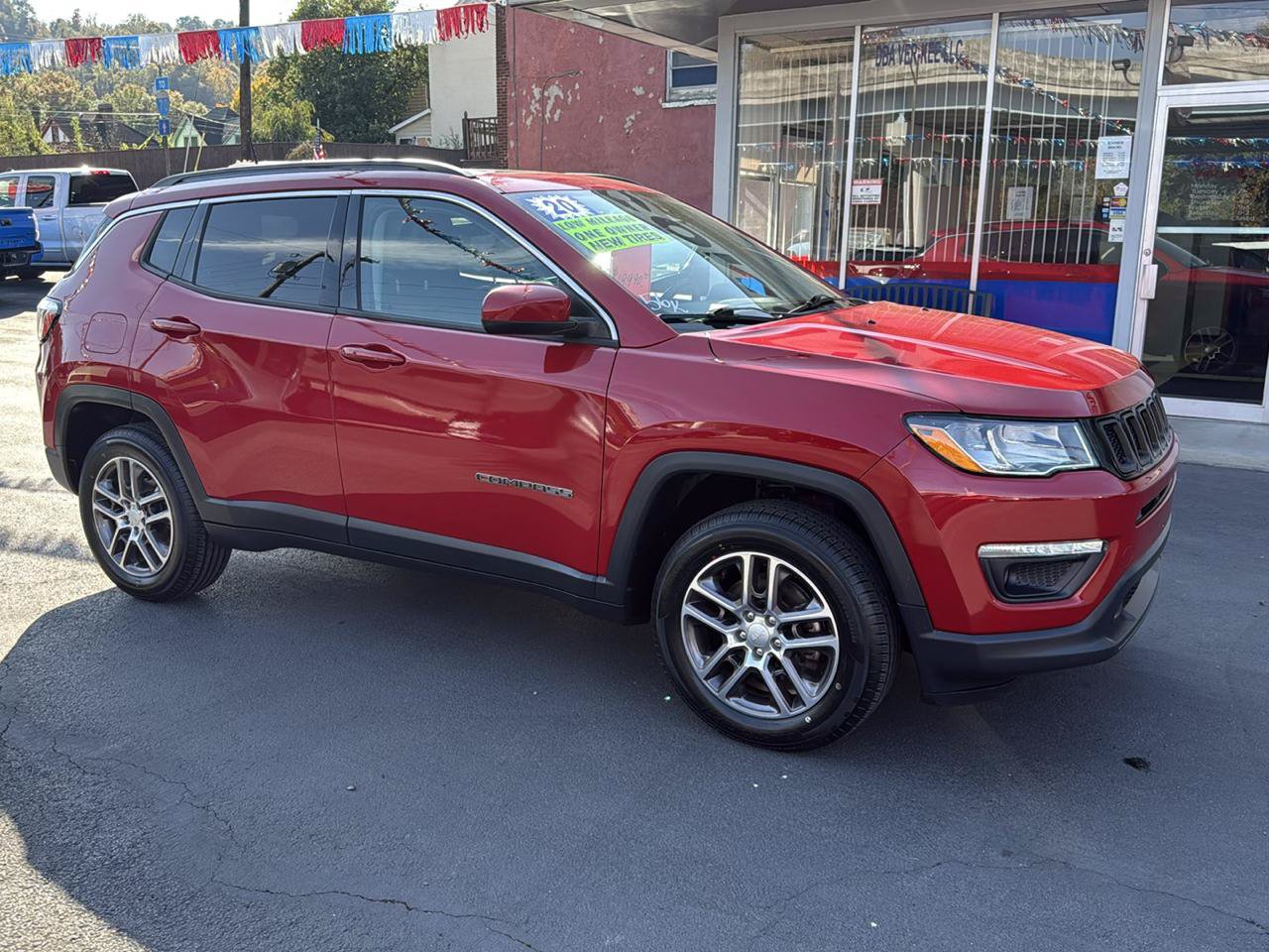 Used 2020 Jeep Compass Latitude AWD/4WD image 1