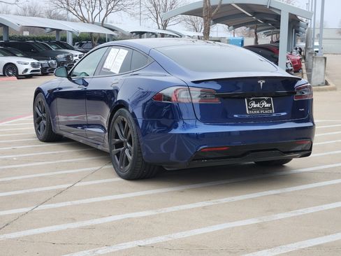 Used 2022 Tesla Model S Plaid image 4