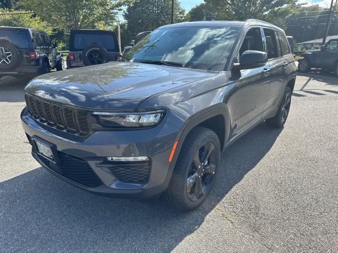 New 2025 Jeep Grand Cherokee Limited w/ Black Appearance Package image 2