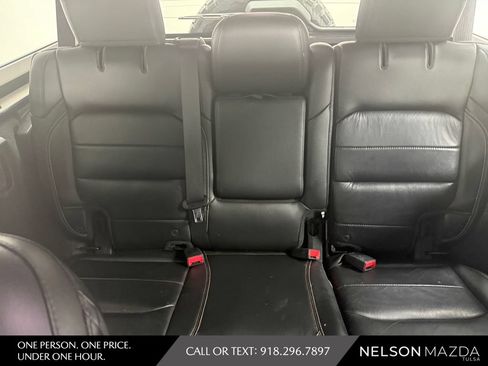Used 2018 Jeep Wrangler Unlimited Sahara AWD/4WD image 33