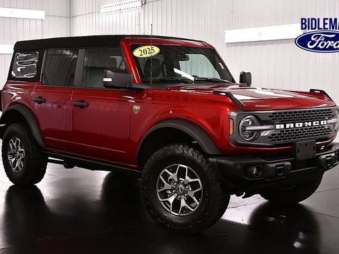 Used 2025 Ford Bronco Badlands AWD/4WD image 1