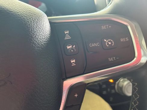 Used 2024 RAM 1500 Limited AWD/4WD image 24
