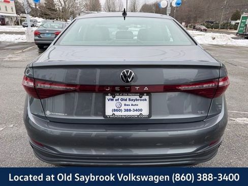 Certified 2025 Volkswagen Jetta SE image 6