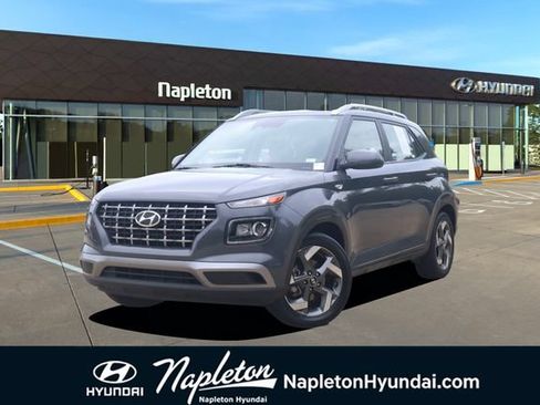 Used 2025 Hyundai Venue SEL FWD image 1