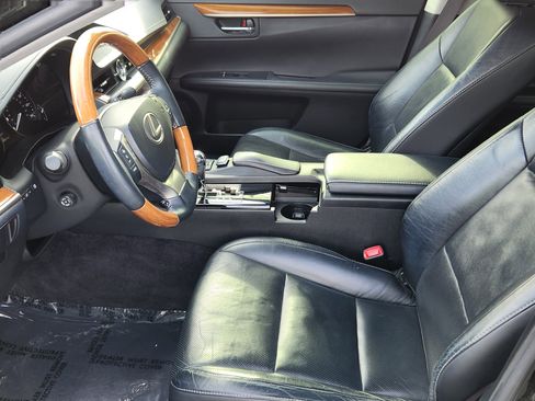 Used 2013 Lexus ES 300h image 13