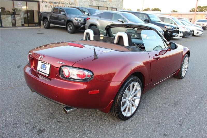 Used 2008 MAZDA MX-5 Miata Touring w/ Suspension Pkg RWD image 7