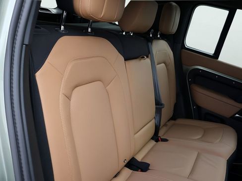 Used 2025 Land Rover Defender 110 X AWD/4WD image 13