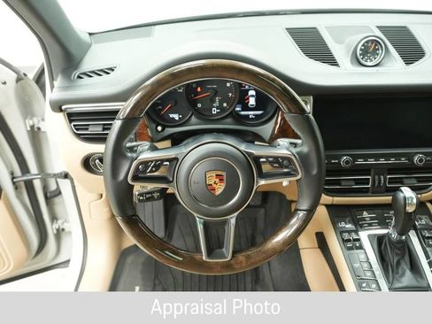 Certified 2019 Porsche Macan AWD/4WD image 13
