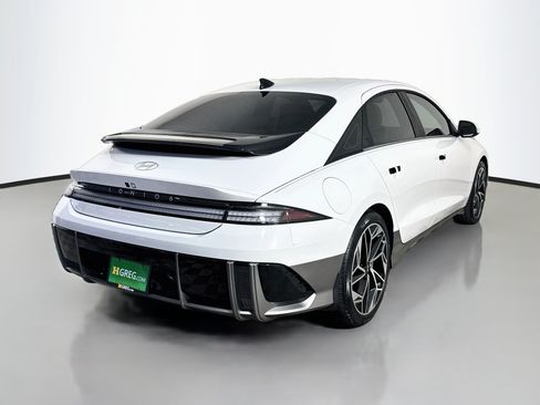 Used 2023 Hyundai Ioniq 6 SEL RWD image 10