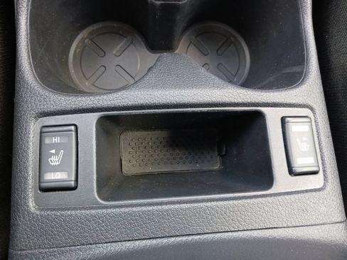 Used 2017 Nissan Rogue SV FWD image 25