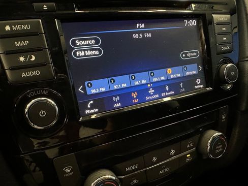Used 2020 Nissan Rogue SV w/ Sun & Sound Touring Package AWD/4WD image 13
