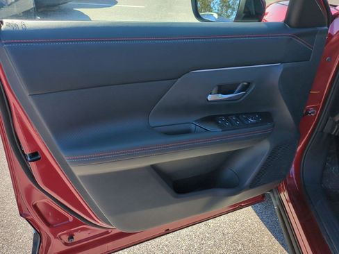 New 2026 Nissan Kicks SR image 12