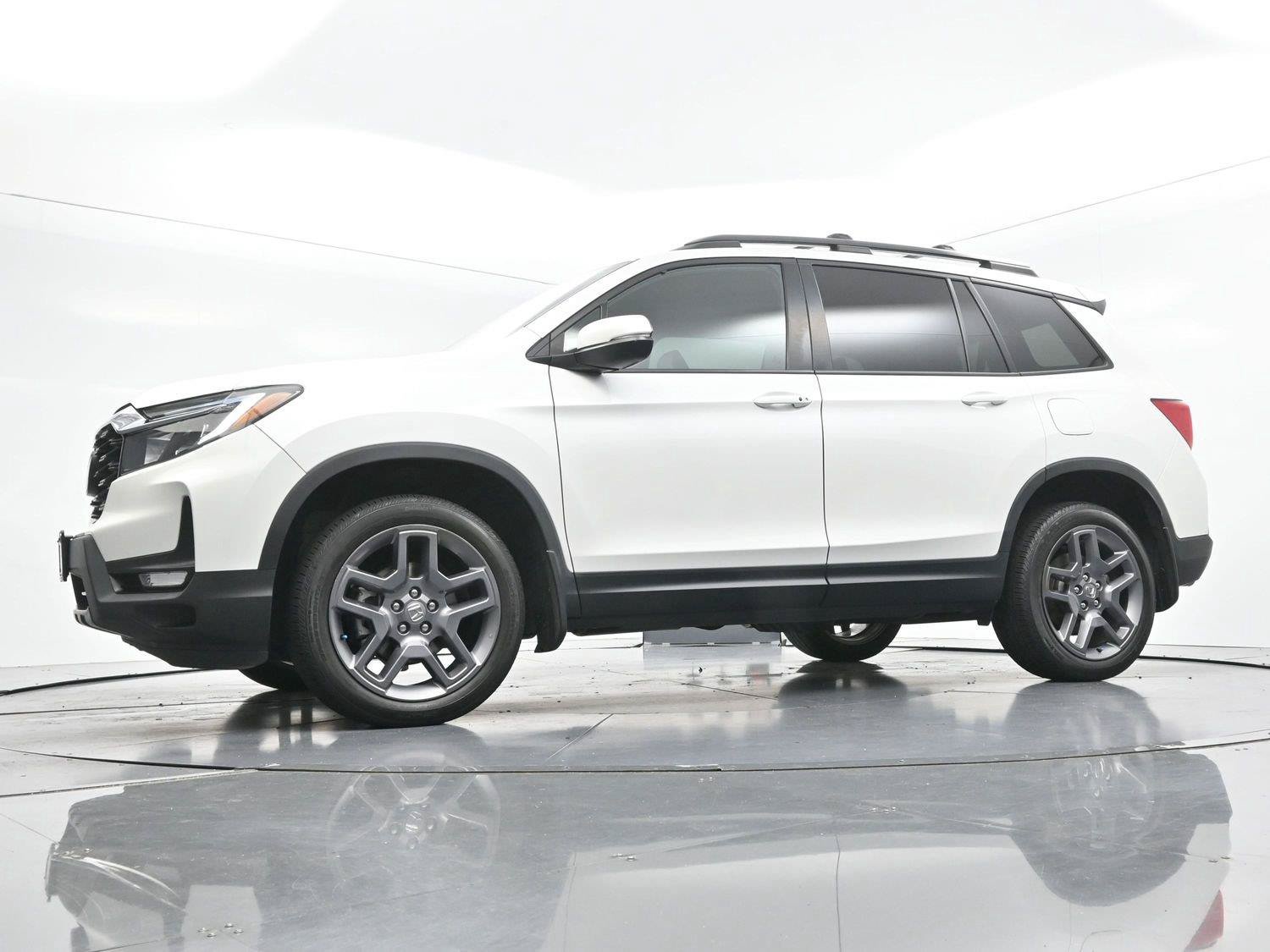 Used 2023 Honda Passport EX-L image 44