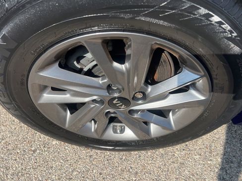 Used 2019 Kia Optima LX image 37