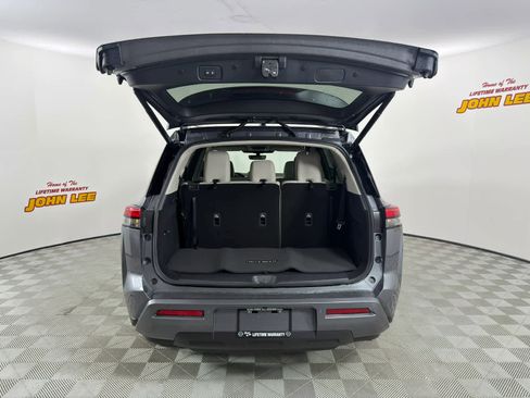 New 2026 Nissan Pathfinder SL image 5