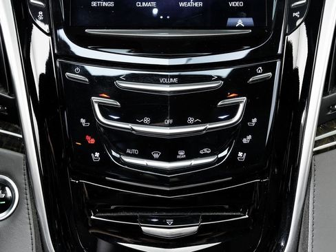 Used 2019 Cadillac Escalade ESV Platinum image 18