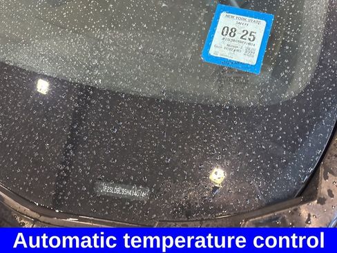 Used 2025 Subaru Forester Premium image 15