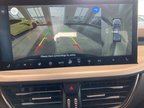 Used 2024 Ford Escape Platinum image 21