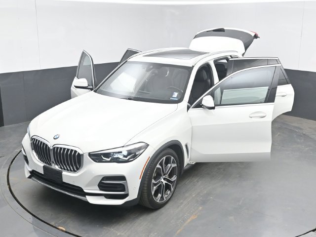 Used 2022 BMW X5 sDrive40i w/ Premium Package RWD image 54