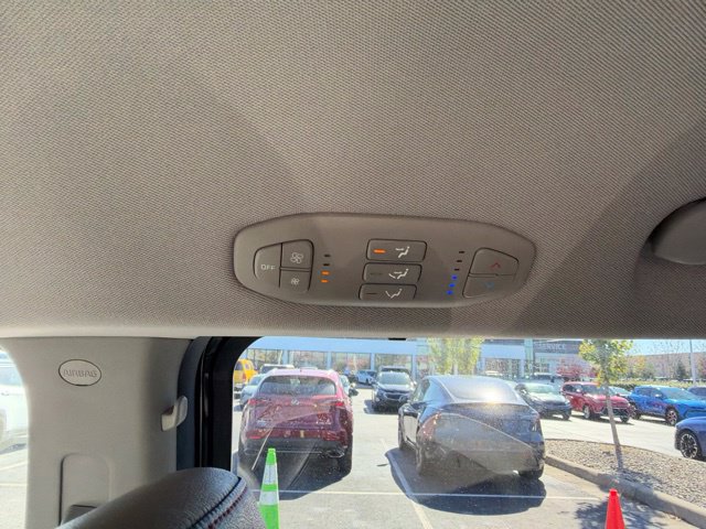 Used 2020 Kia Sedona EX FWD image 29