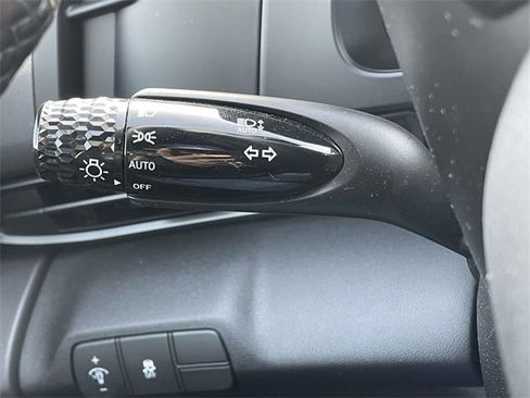 Certified 2025 Hyundai Elantra Sport image 16