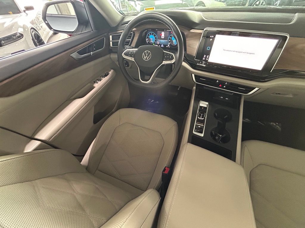 Used 2024 Volkswagen Atlas SE FWD image 9