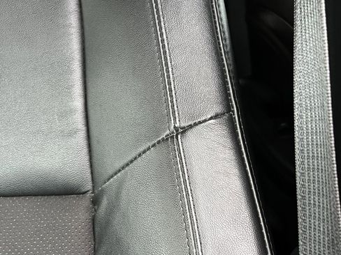 Used 2022 Jeep Grand Cherokee Laredo X image 13