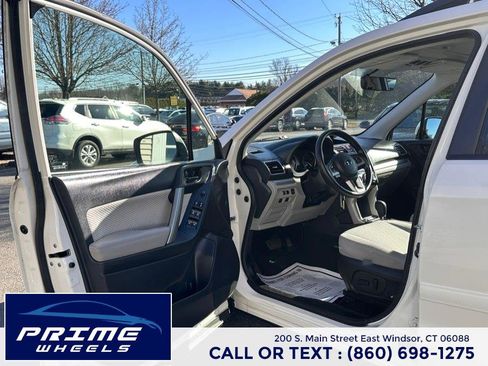 Used 2017 Subaru Forester 2.5i Premium w/ All-Weather Package image 9