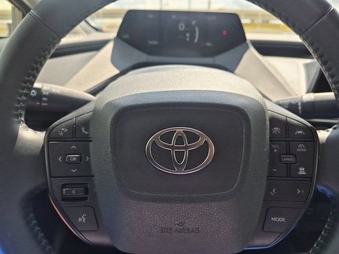 Used 2025 Toyota Prius LE AWD/4WD image 21