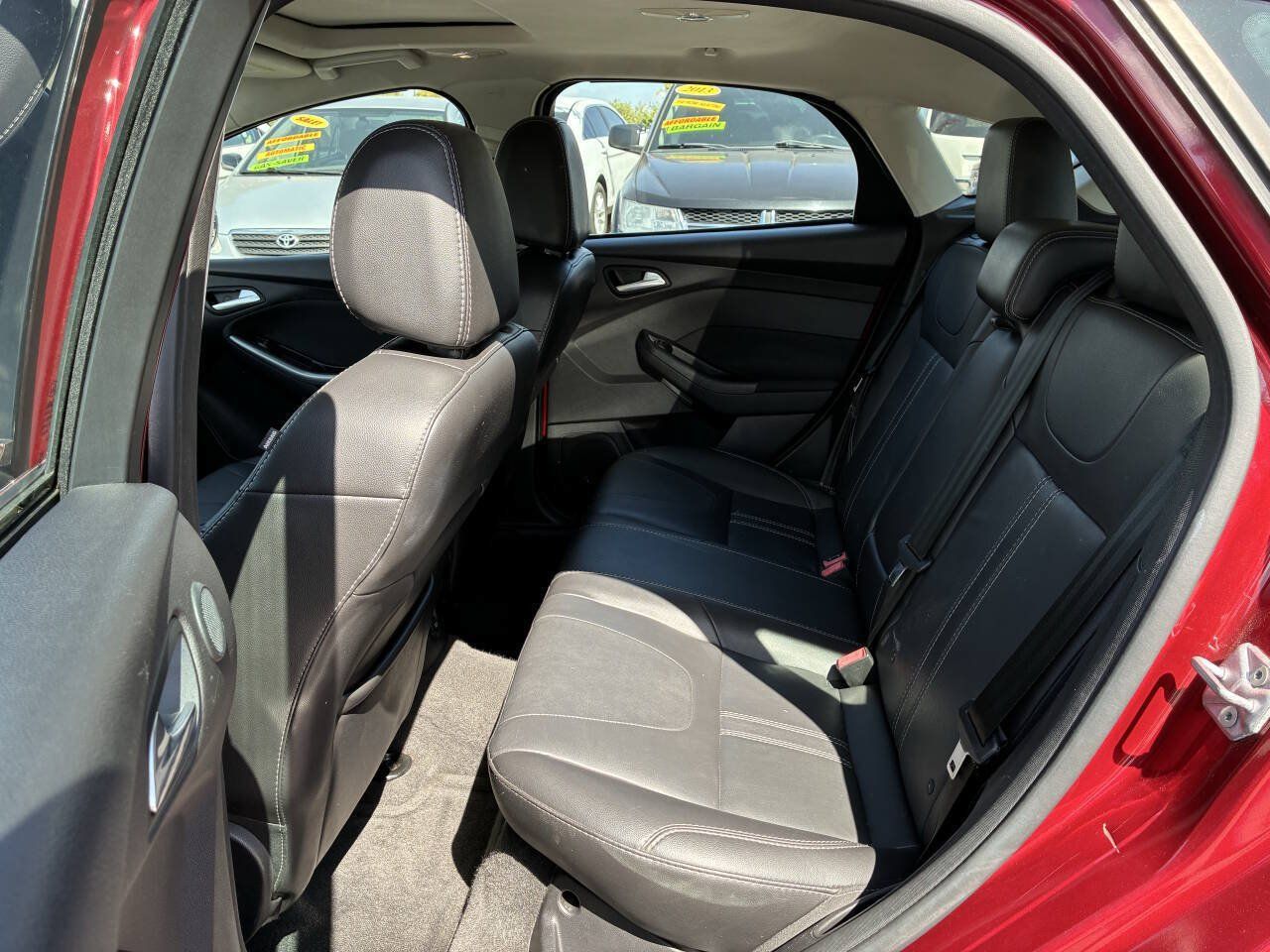 Used 2014 Ford Focus Titanium FWD image 4
