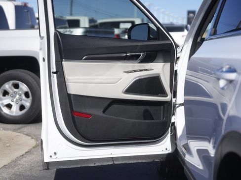 Used 2023 Kia Telluride S image 29