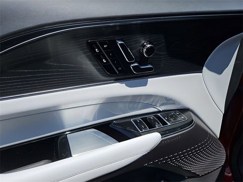 New 2025 Cadillac Lyriq Sport image 19