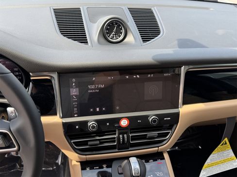 New 2026 Porsche Macan image 20