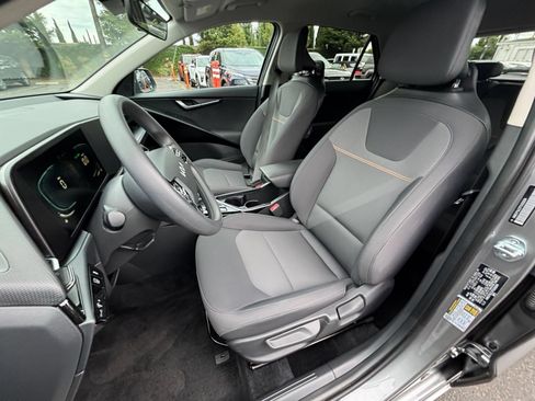 Used 2026 Kia Niro LX FWD image 34