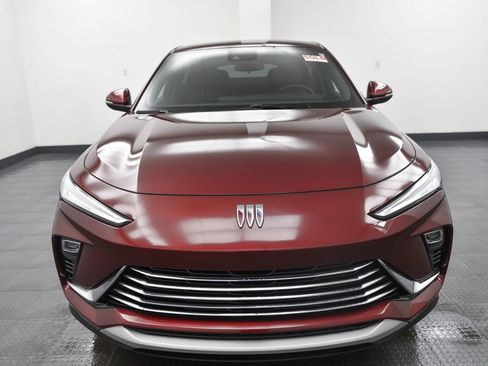 Used 2025 Buick Envista Preferred w/ Convenience I Package image 2