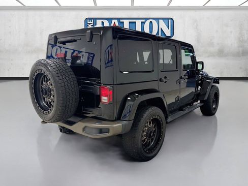 Used 2016 Jeep Wrangler Unlimited Sahara AWD/4WD image 7