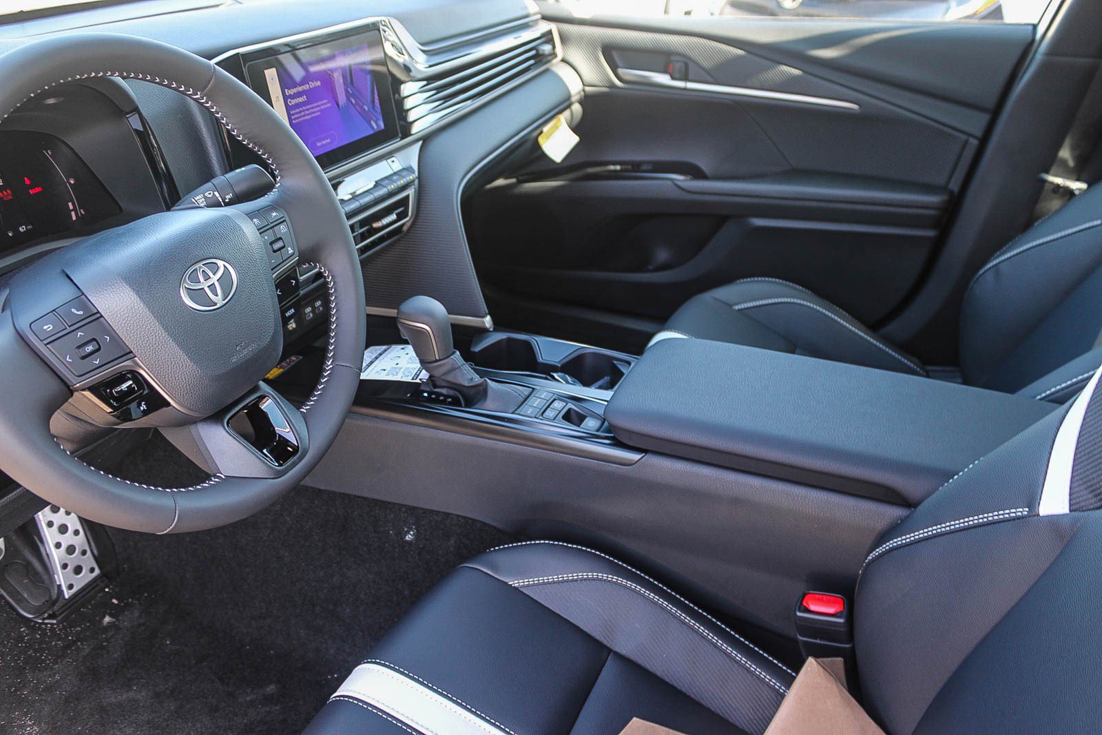 New 2026 Toyota Camry SE FWD image 20