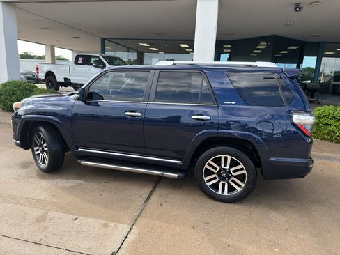 Used 2016 Toyota 4Runner Limited AWD/4WD image 9