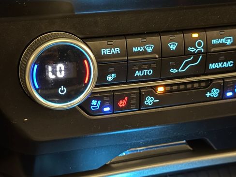 Used 2021 Ford Expedition XLT RWD image 28