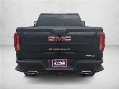 Used 2024 GMC Sierra 1500 AT4 w/ Technology Package AWD/4WD image 9